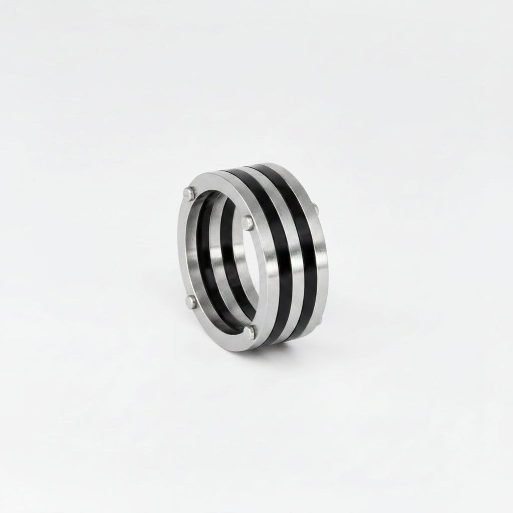 Stripes ring