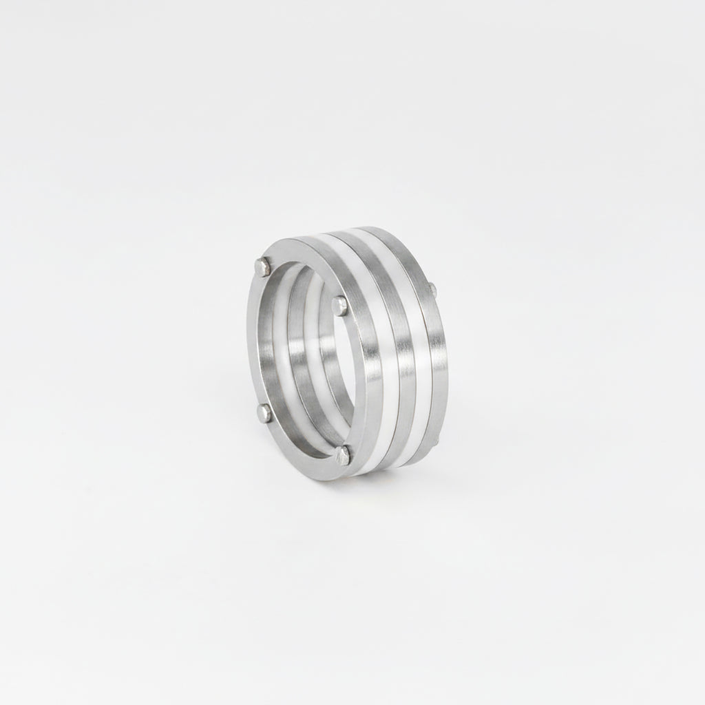 Stripes ring