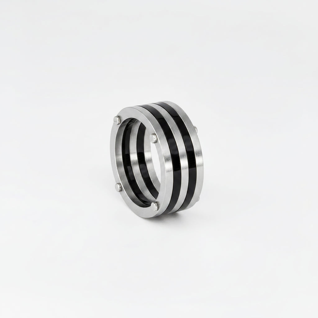 Stripes ring